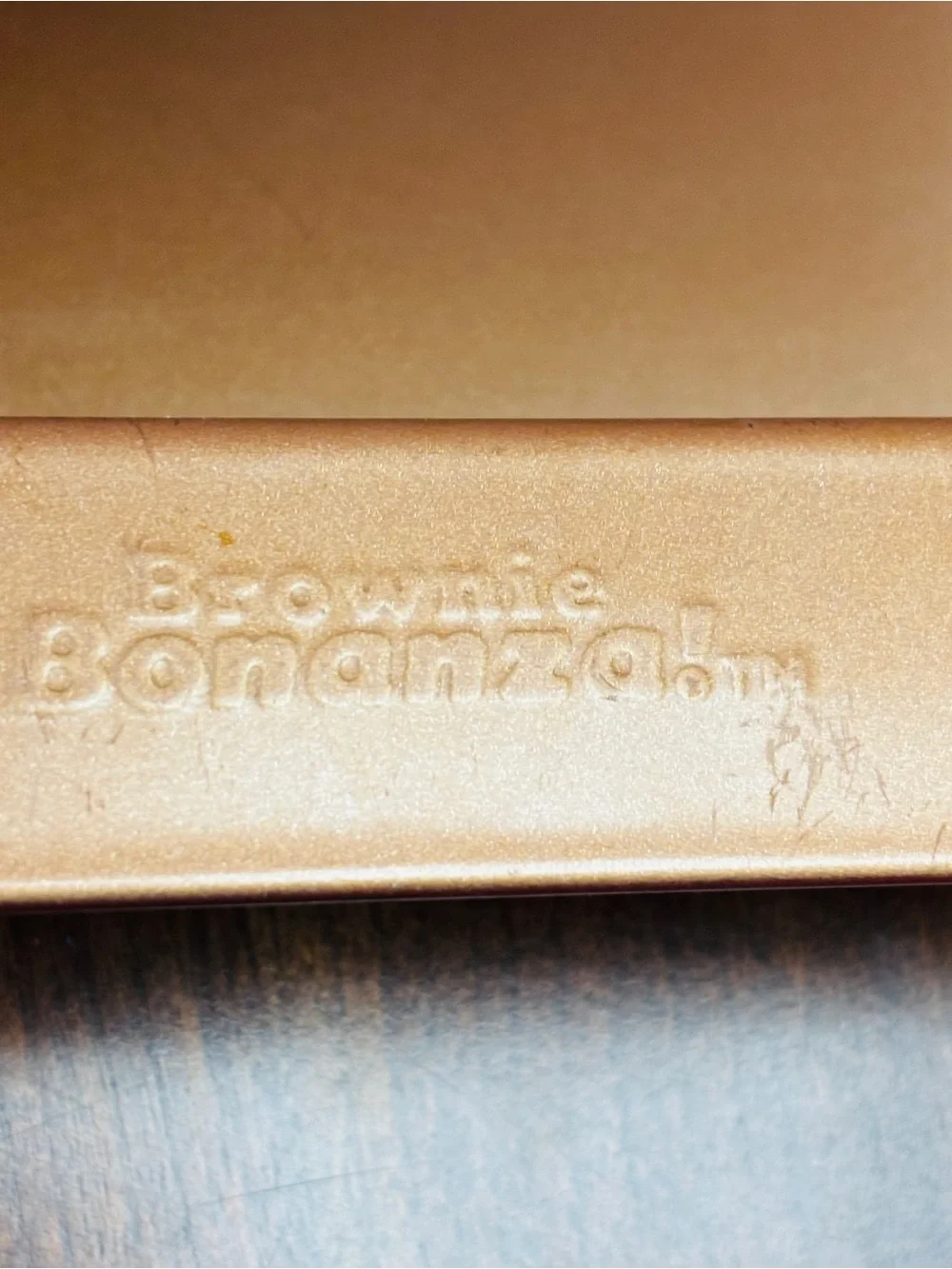 Copper Nonstick 13” x 9” Brownie pan with cutter and lift out tray